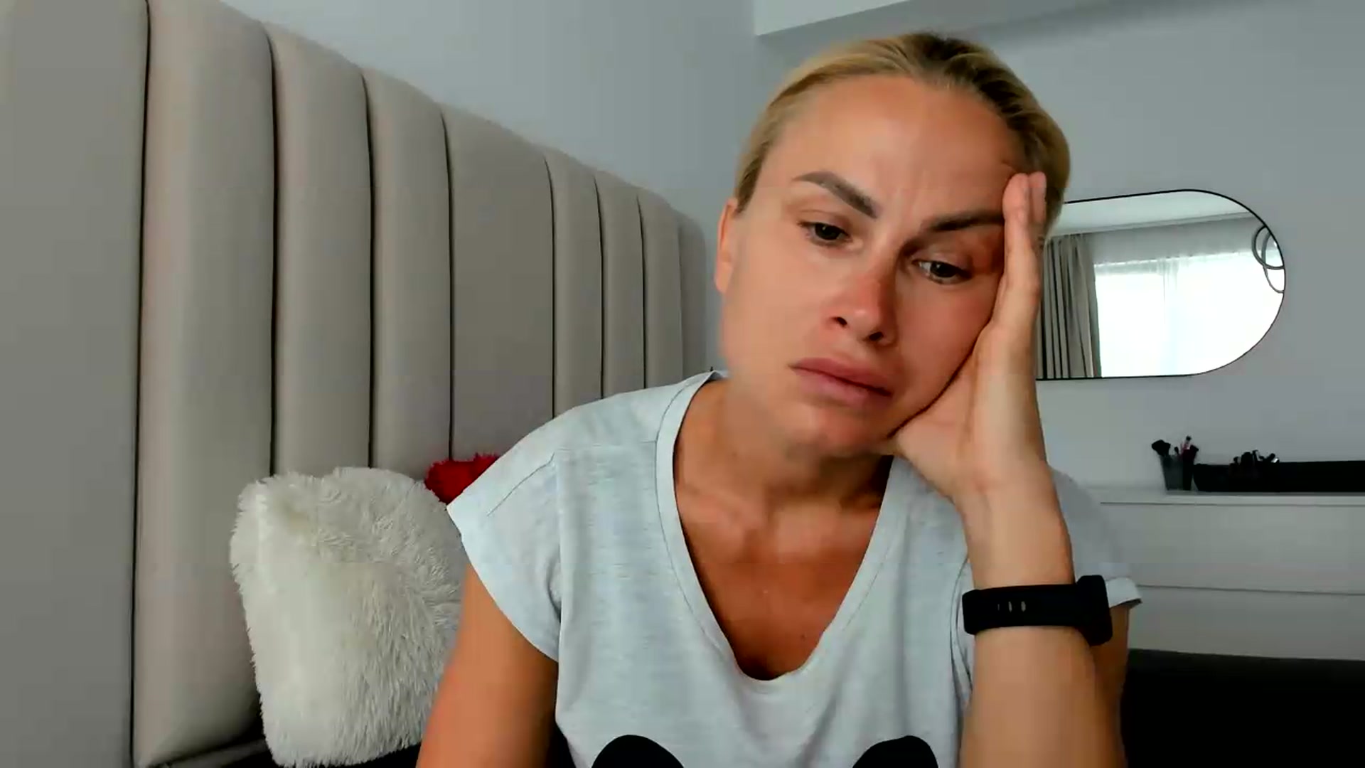 Gallery image thumbnail from FeelingLost's myfreecams stream on, 08/07/2026, 15:11 image 12 of 20