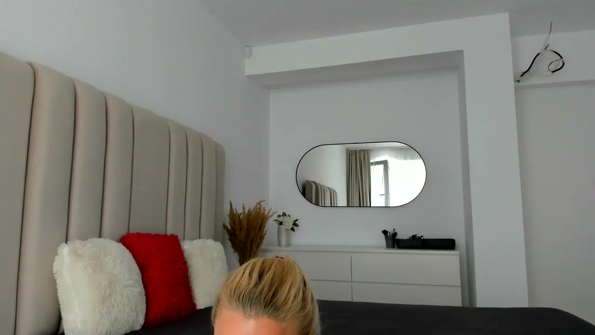 Gallery image thumbnail from FeelingLost's myfreecams stream on, 08/08/2026, 14:46 image 13 of 20