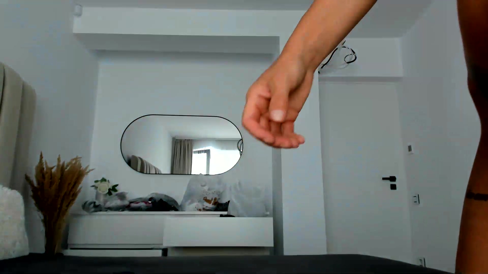 Gallery image thumbnail from FeelingLost's myfreecams stream on, 08/10/2026, 14:32 image 19 of 20