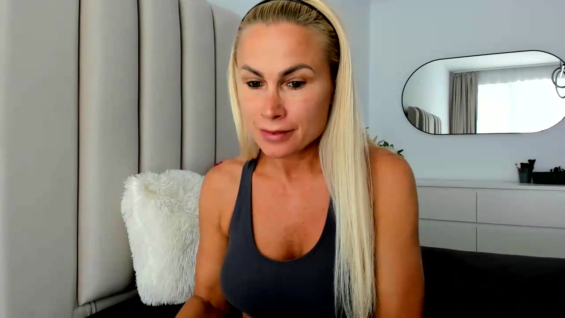 Gallery image thumbnail from FeelingLost's myfreecams stream on, 08/10/2026, 14:32 image 2 of 20