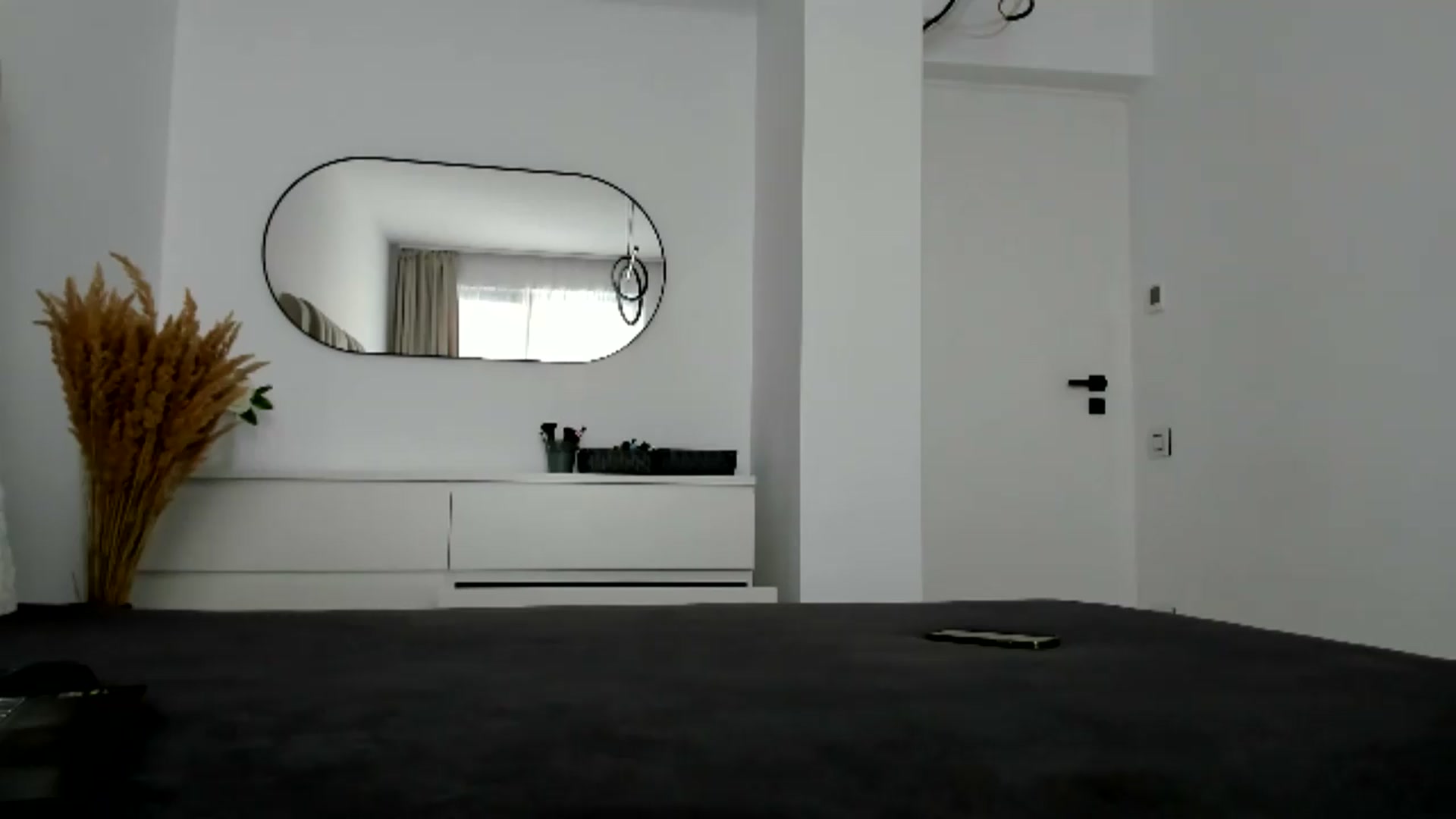 Gallery image thumbnail from FeelingLost's myfreecams stream on, 08/17/2026, 15:42 image 9 of 20
