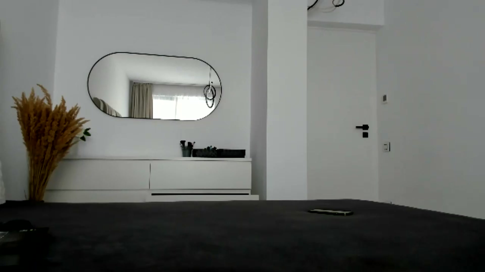 Gallery image thumbnail from FeelingLost's myfreecams stream on, 08/17/2026, 15:42 image 4 of 20