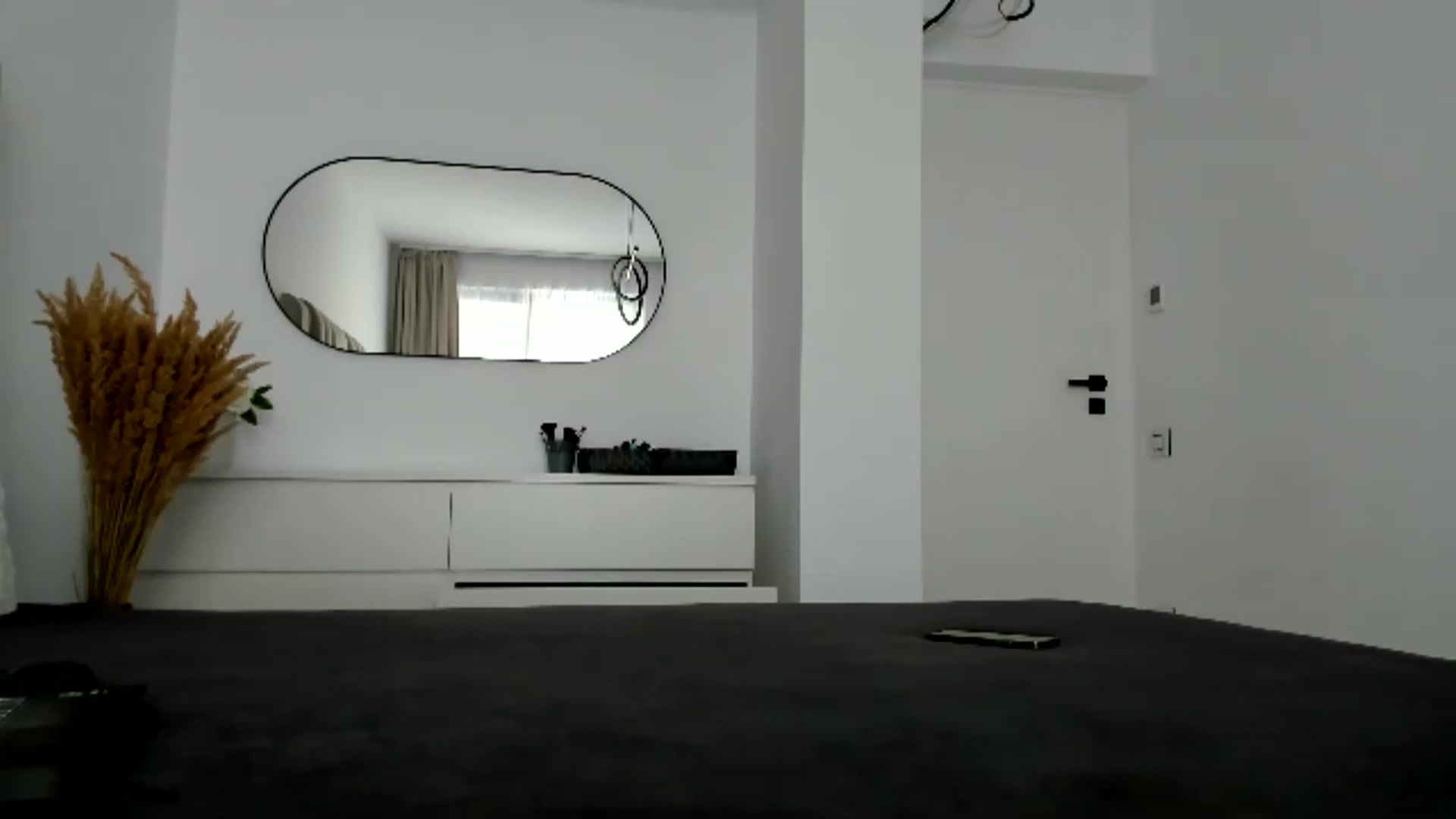 Gallery image thumbnail from FeelingLost's myfreecams stream on, 08/17/2026, 15:42 image 13 of 20