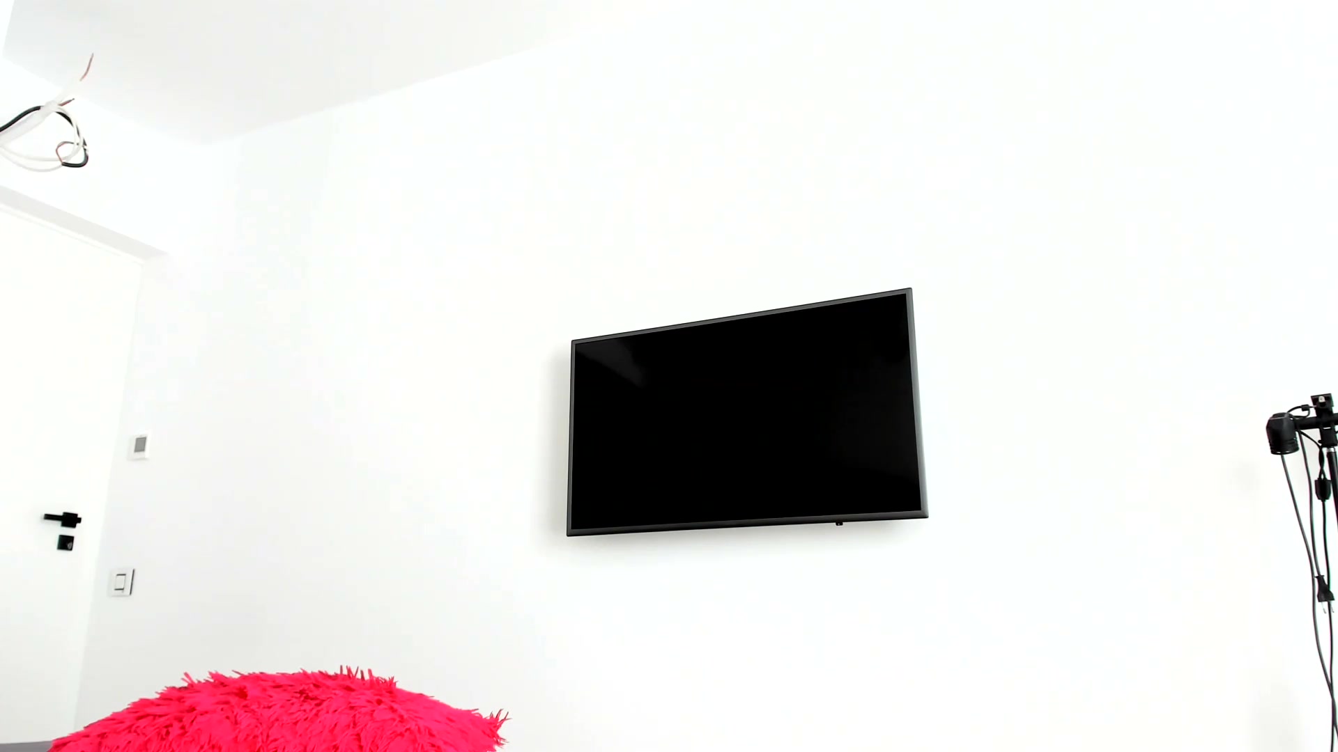 Gallery image thumbnail from FeelingLost's myfreecams stream on, 08/19/2026, 12:40 image 19 of 20
