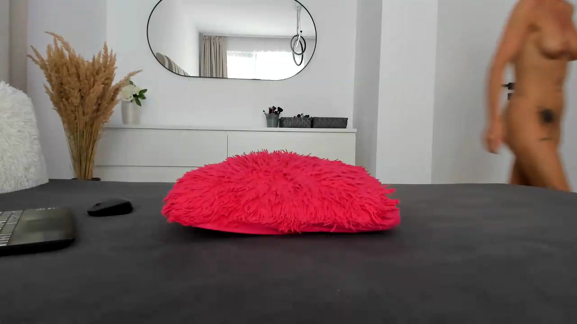 Gallery image thumbnail from FeelingLost's myfreecams stream on, 08/20/2026, 15:38 image 19 of 20