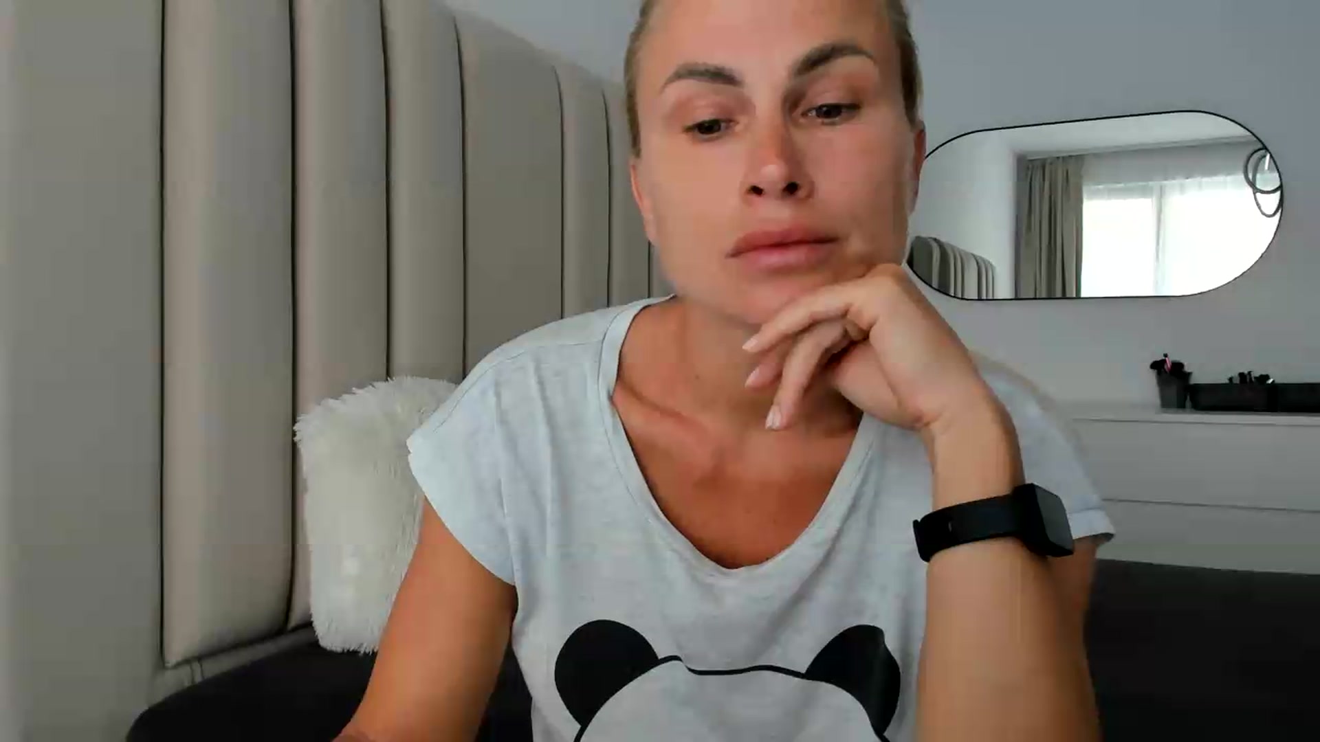 Gallery image thumbnail from FeelingLost's myfreecams stream on, 08/24/2026, 15:44 image 7 of 20