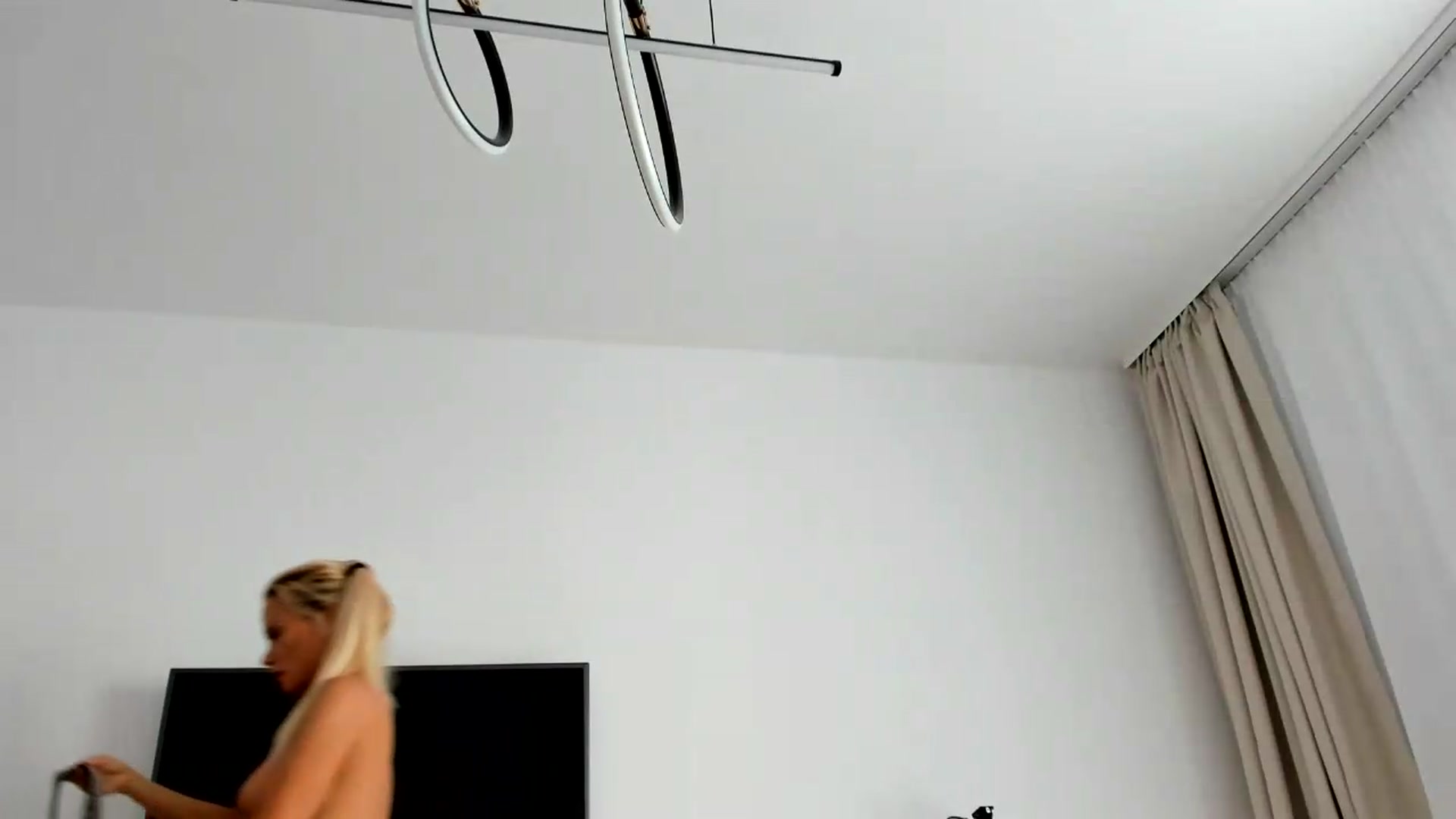 Gallery image thumbnail from FeelingLost's myfreecams stream on, 09/05/2026, 15:04 image 3 of 20