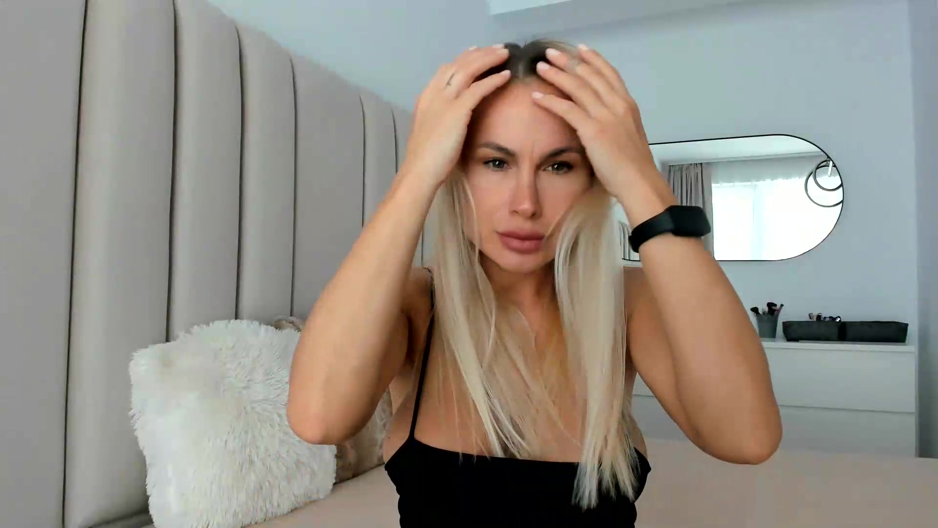 Gallery image thumbnail from FeelingLost's myfreecams stream on, 09/16/2026, 11:52 image 4 of 20