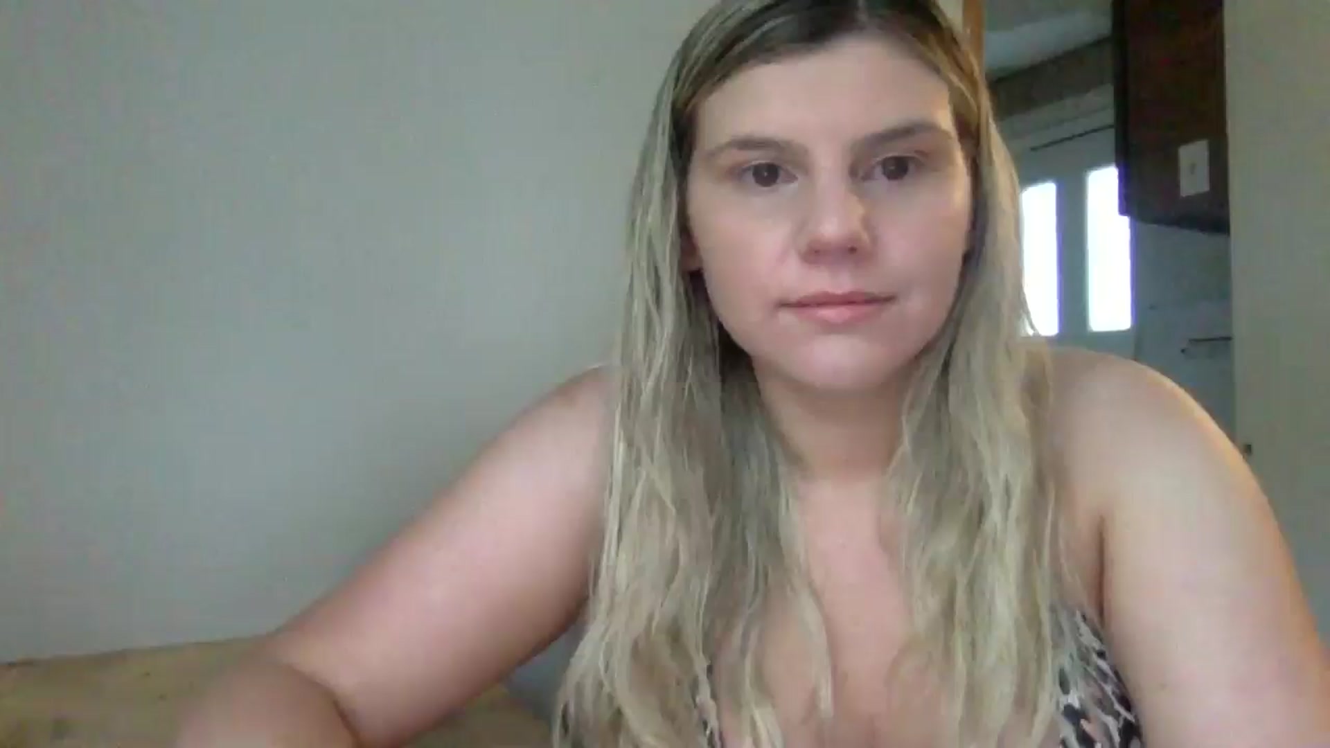 Gallery image thumbnail from Feetgirl33's myfreecams stream on, 05/29/2025, 11:35 image 2 of 20