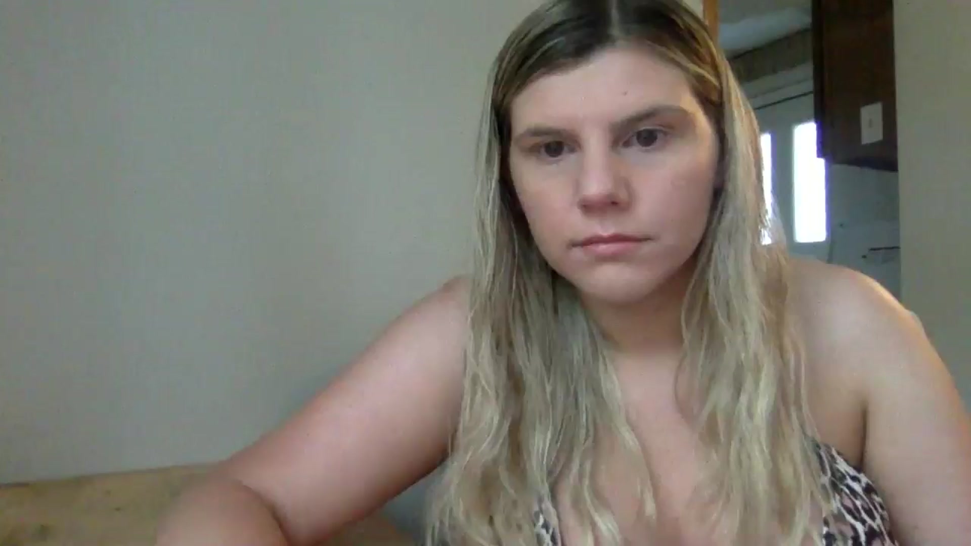 Gallery image thumbnail from Feetgirl33's myfreecams stream on, 05/29/2025, 11:35 image 4 of 20