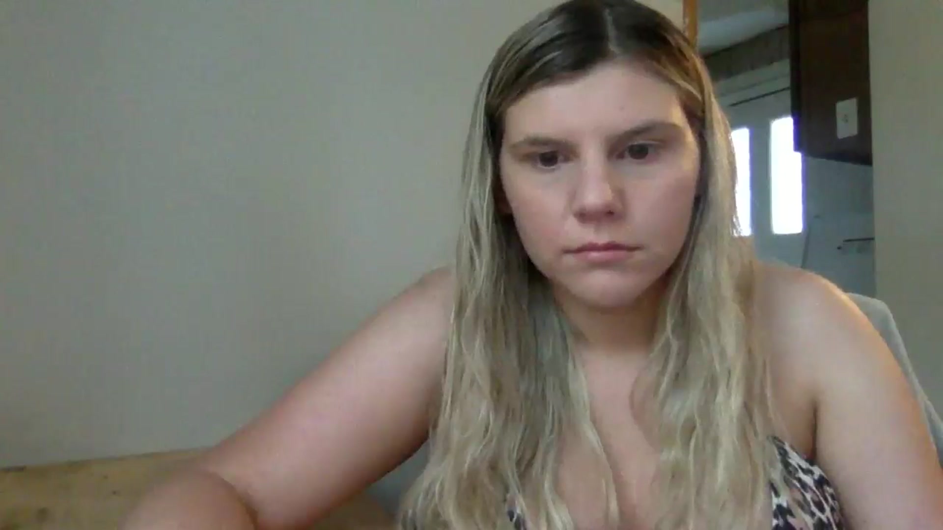 Gallery image thumbnail from Feetgirl33's myfreecams stream on, 05/29/2025, 11:35 image 10 of 20