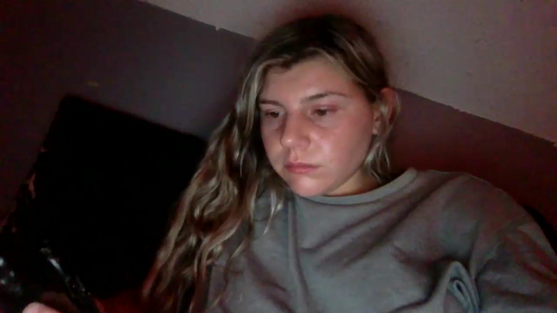 Gallery image thumbnail from Feetgirl33's myfreecams stream on, 09/19/2025, 08:27 image 2 of 20