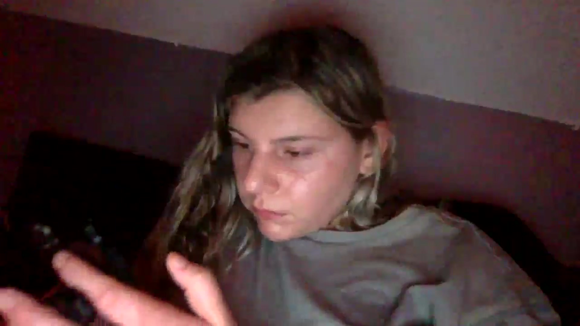 Gallery image thumbnail from Feetgirl33's myfreecams stream on, 09/19/2025, 08:27 image 15 of 20