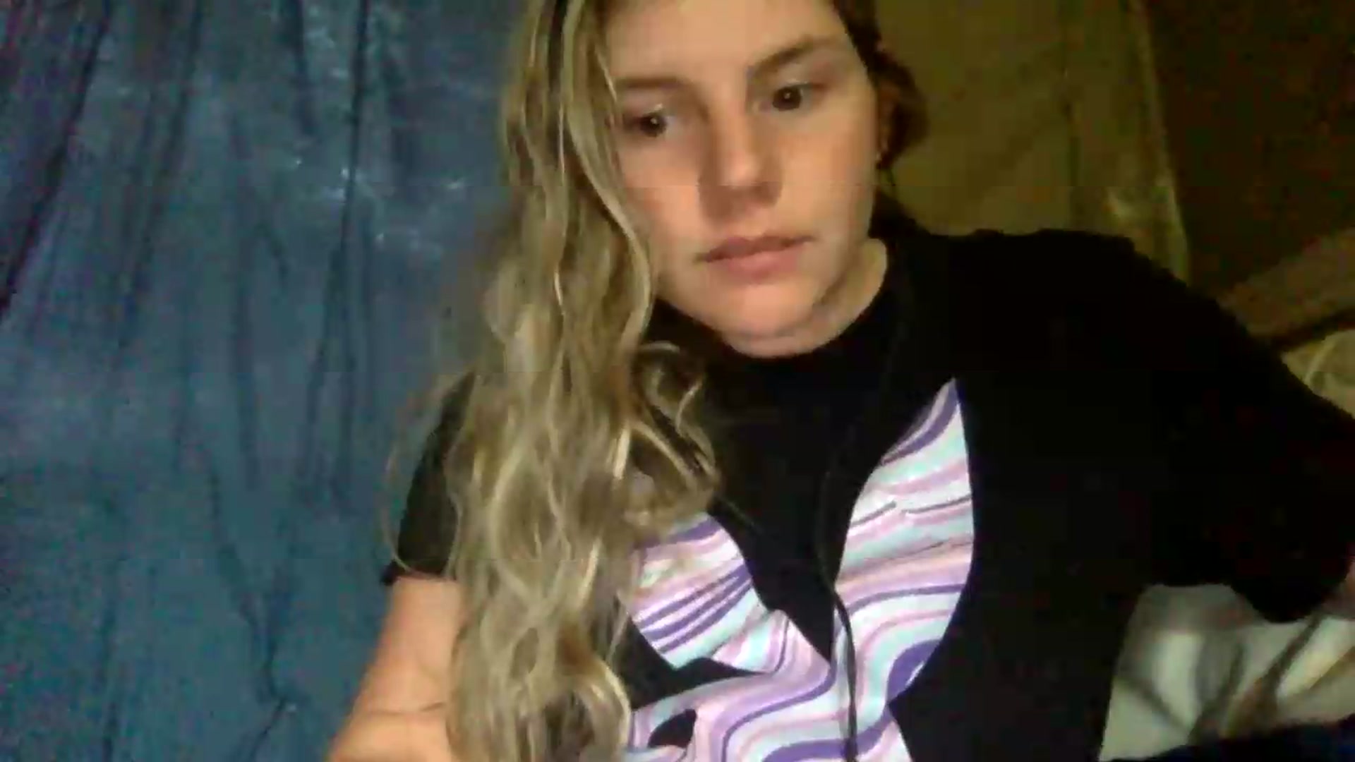 Gallery image thumbnail from Feetgirl33's myfreecams stream on, 08/16/2026, 18:05 image 2 of 20
