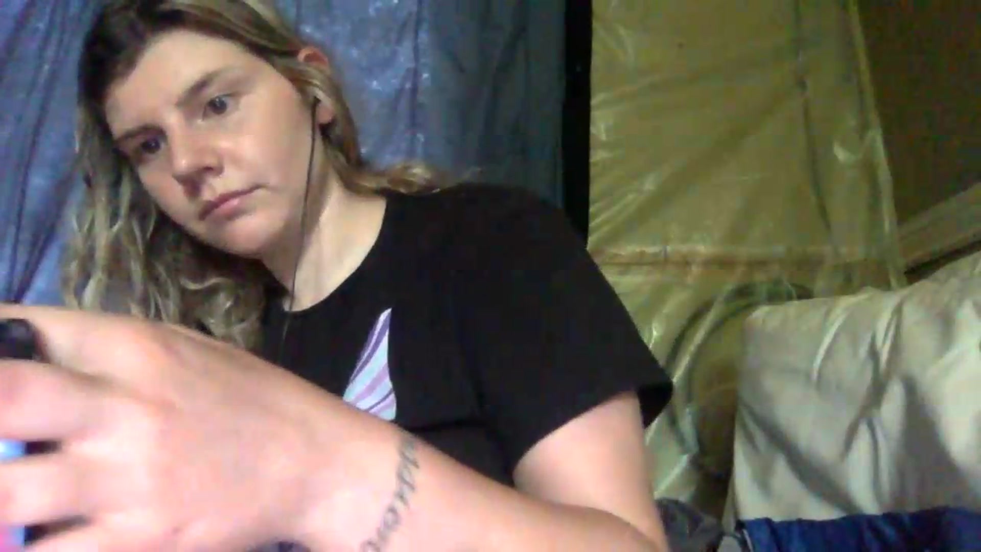 Gallery image thumbnail from Feetgirl33's myfreecams stream on, 08/16/2026, 18:05 image 9 of 20
