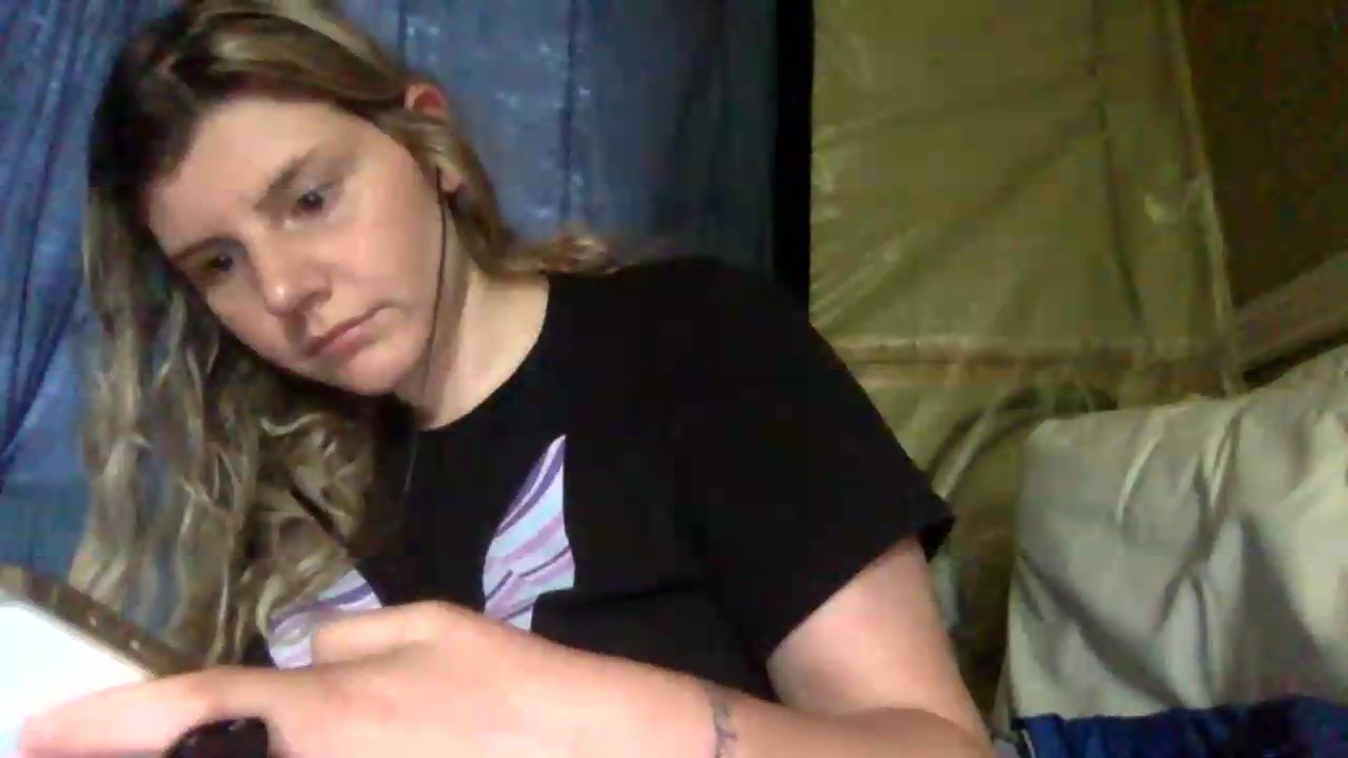 Gallery image thumbnail from Feetgirl33's myfreecams stream on, 08/16/2026, 18:05 image 10 of 20