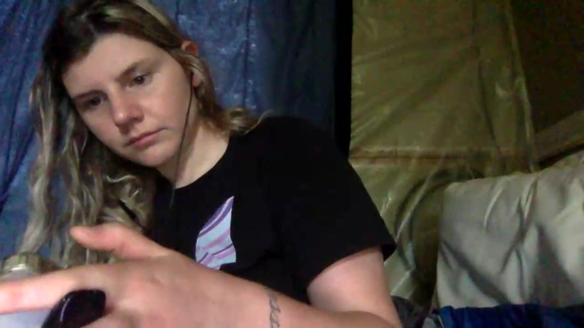Gallery image thumbnail from Feetgirl33's myfreecams stream on, 08/16/2026, 18:05 image 19 of 20
