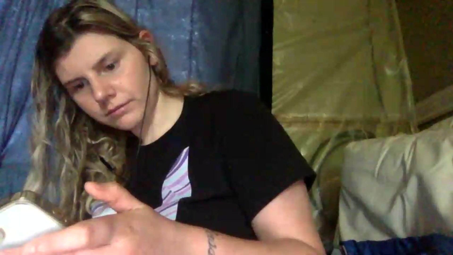 Gallery image thumbnail from Feetgirl33's myfreecams stream on, 08/16/2026, 18:05 image 12 of 20