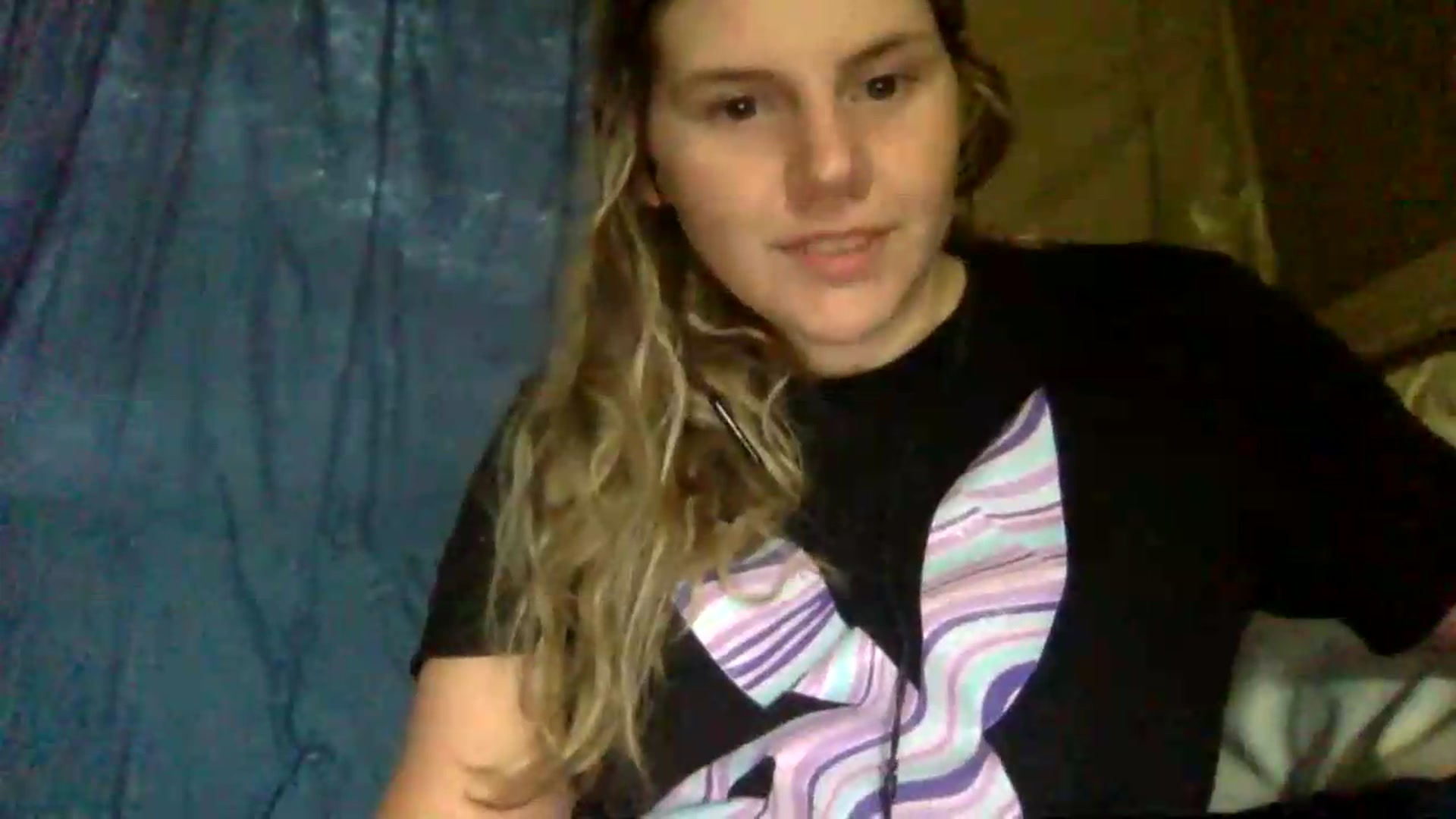 Gallery image thumbnail from Feetgirl33's myfreecams stream on, 08/16/2026, 18:05 image 3 of 20