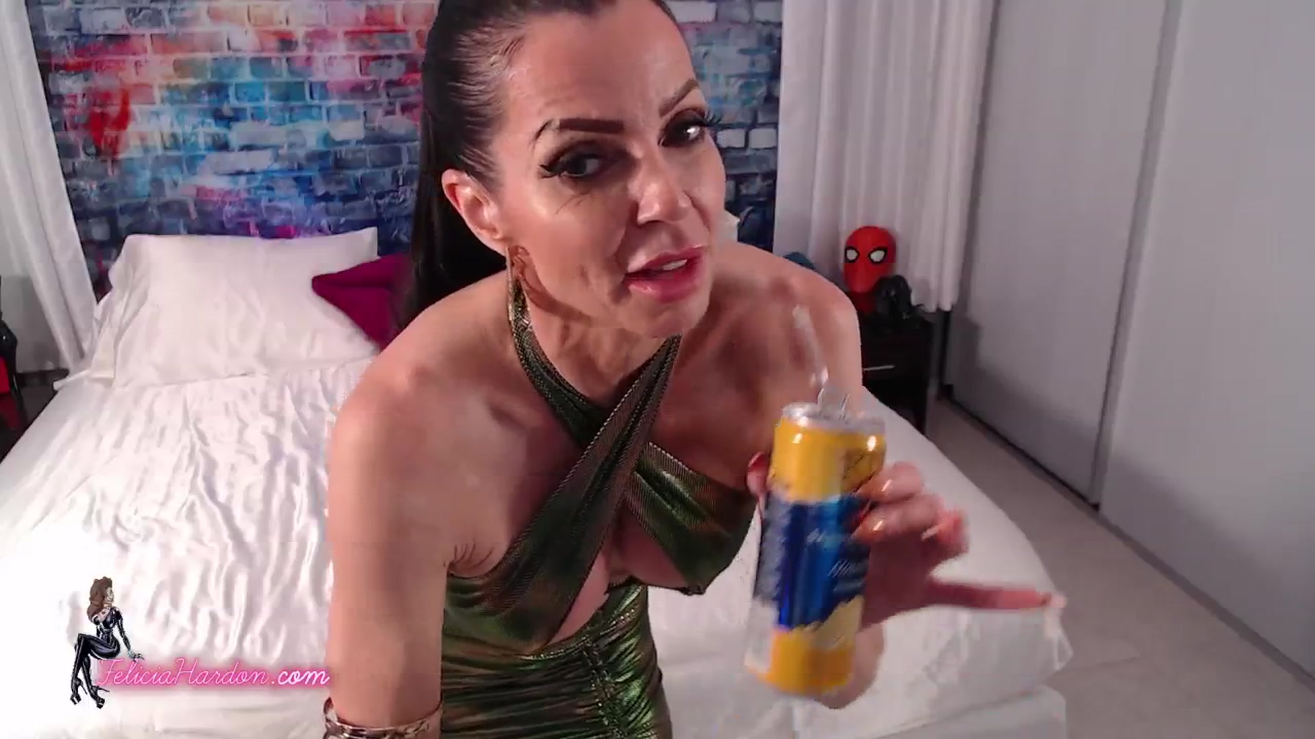 Gallery image thumbnail from FeliciaHardon's myfreecams stream on, 04/10/2026, 01:48 image 3 of 20