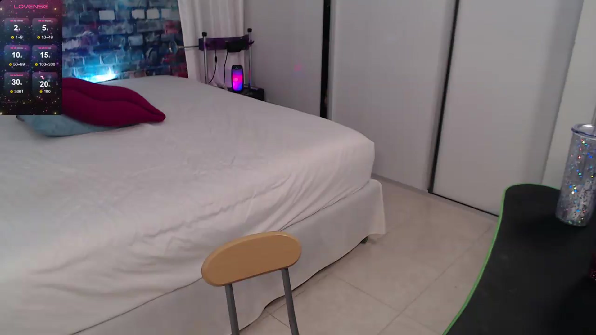 Gallery image thumbnail from FeliciaHardon's myfreecams stream on, 06/10/2026, 23:43 image 15 of 20