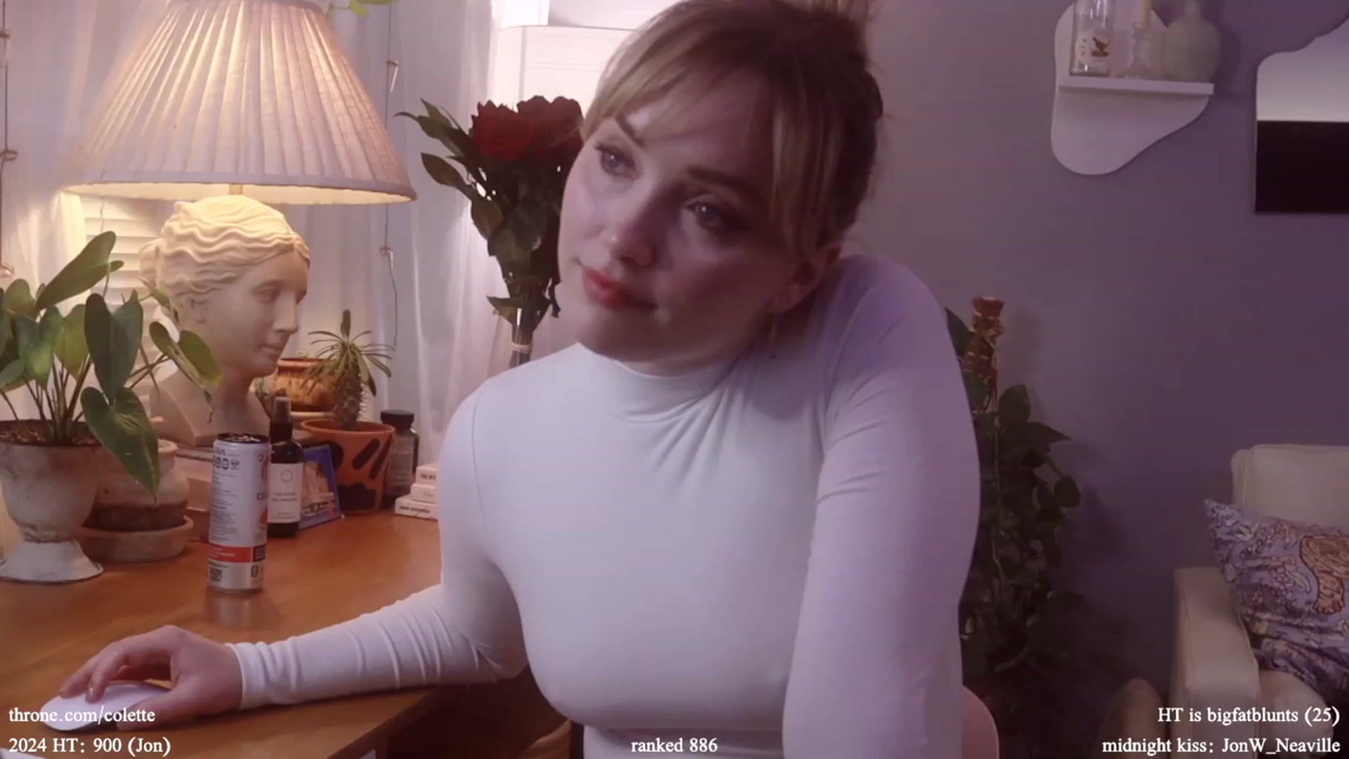 Gallery image thumbnail from Femme's myfreecams stream on, 01/09/2024, 17:45 image 5 of 20