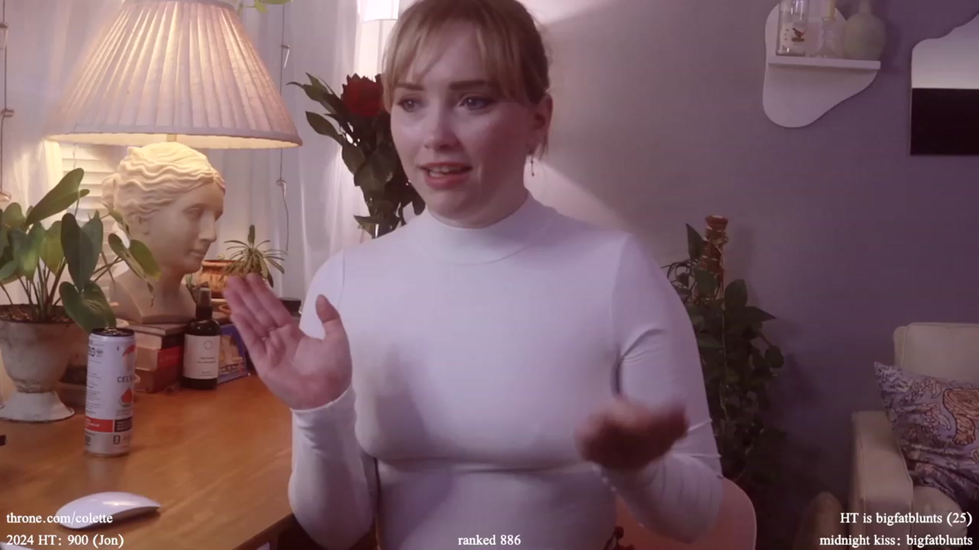 Gallery image thumbnail from Femme's myfreecams stream on, 01/09/2024, 17:45 image 4 of 20