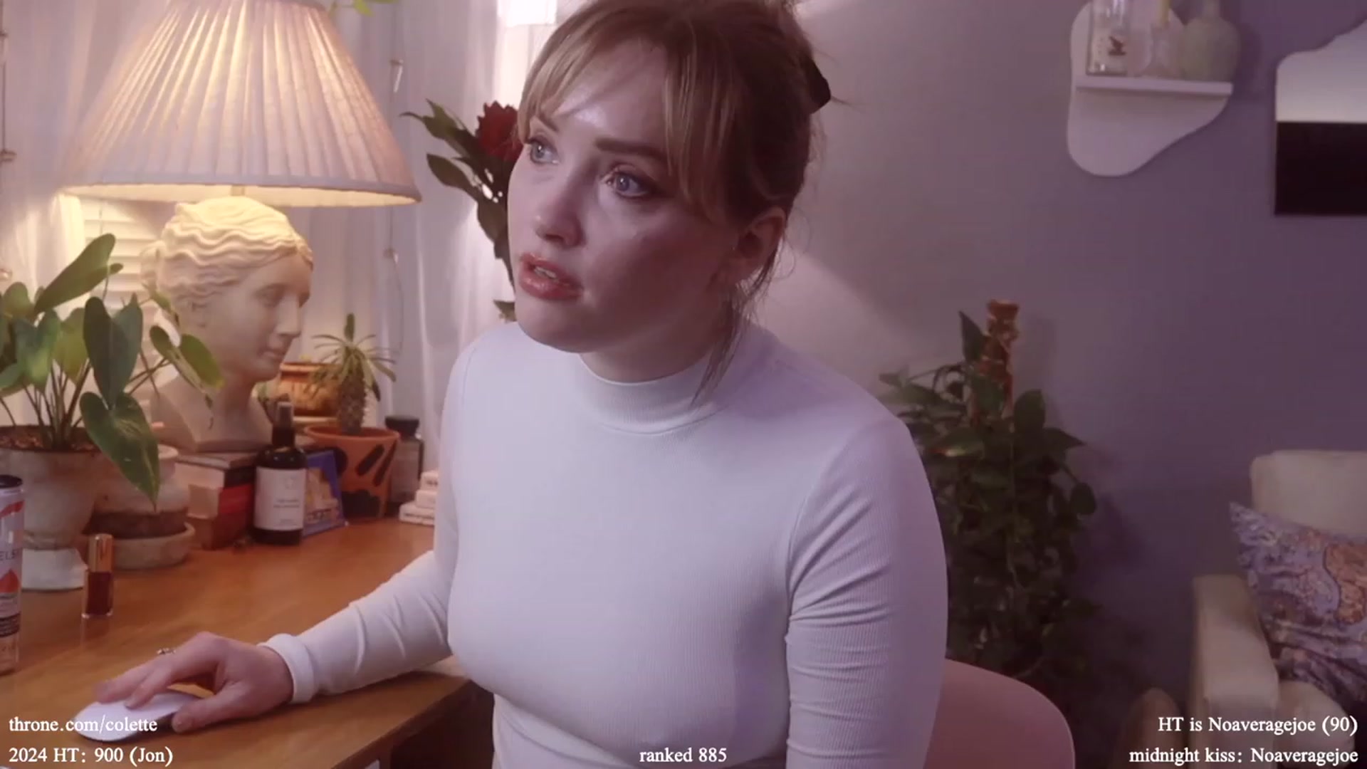 Gallery image thumbnail from Femme's myfreecams stream on, 01/09/2024, 17:45 image 17 of 20