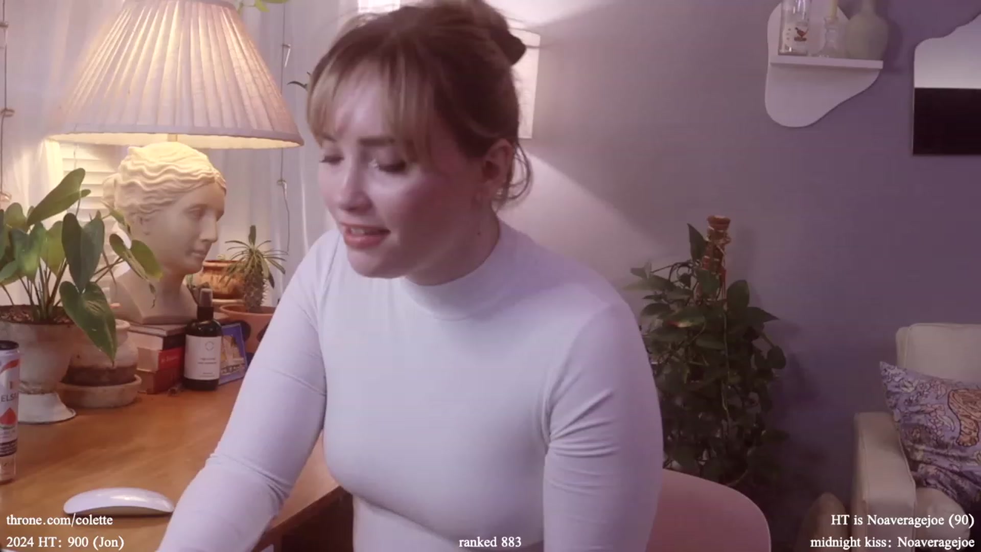 Gallery image thumbnail from Femme's myfreecams stream on, 01/09/2024, 17:45 image 14 of 20