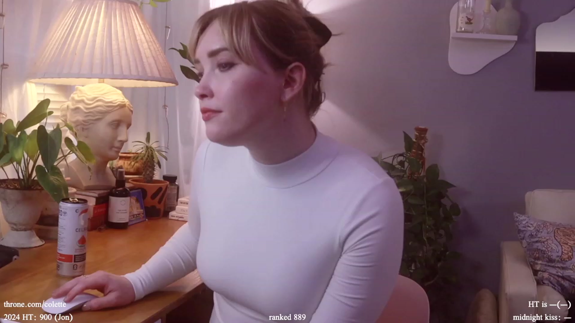 Gallery image thumbnail from Femme's myfreecams stream on, 01/09/2024, 17:45 image 2 of 20