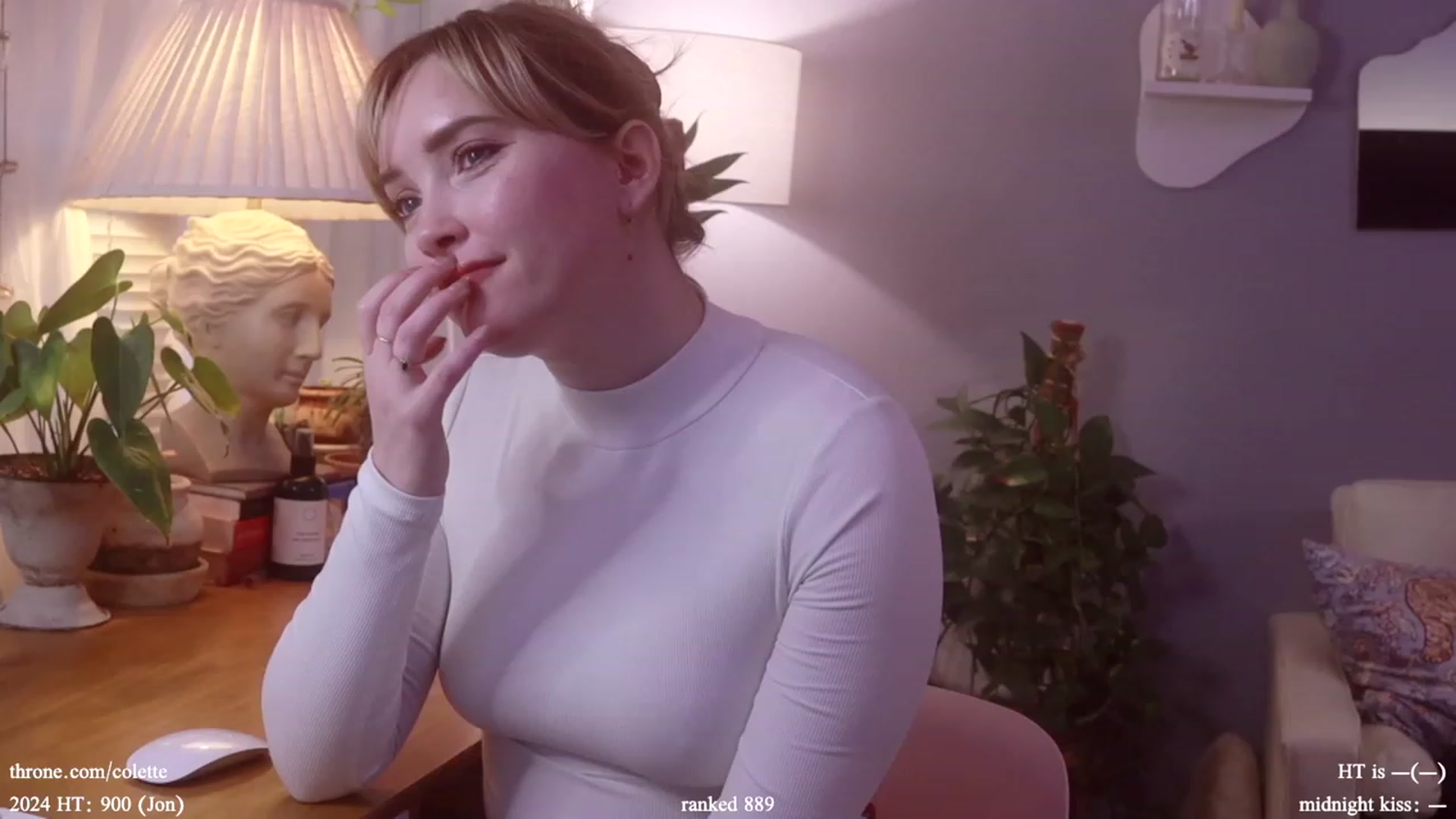 Gallery image thumbnail from Femme's myfreecams stream on, 01/09/2024, 17:45 image 1 of 20