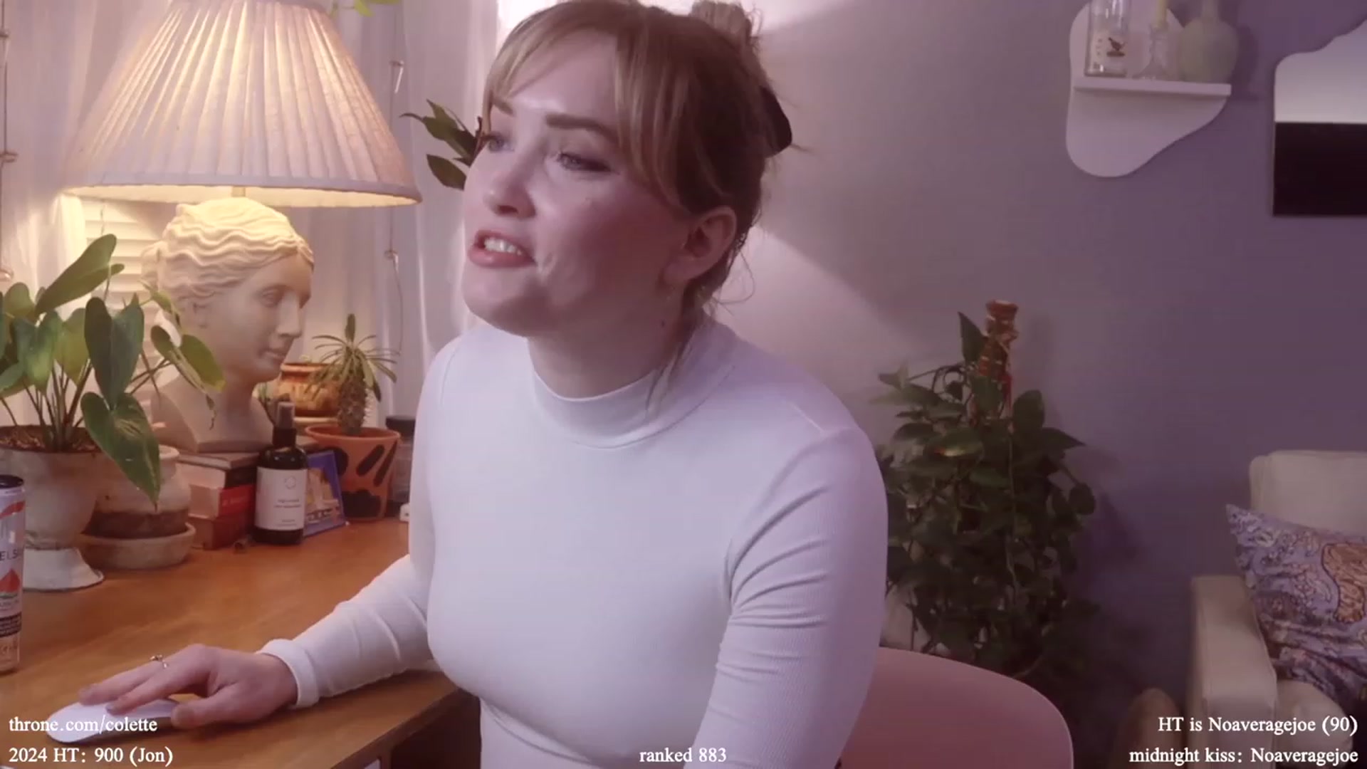 Gallery image thumbnail from Femme's myfreecams stream on, 01/09/2024, 17:45 image 15 of 20