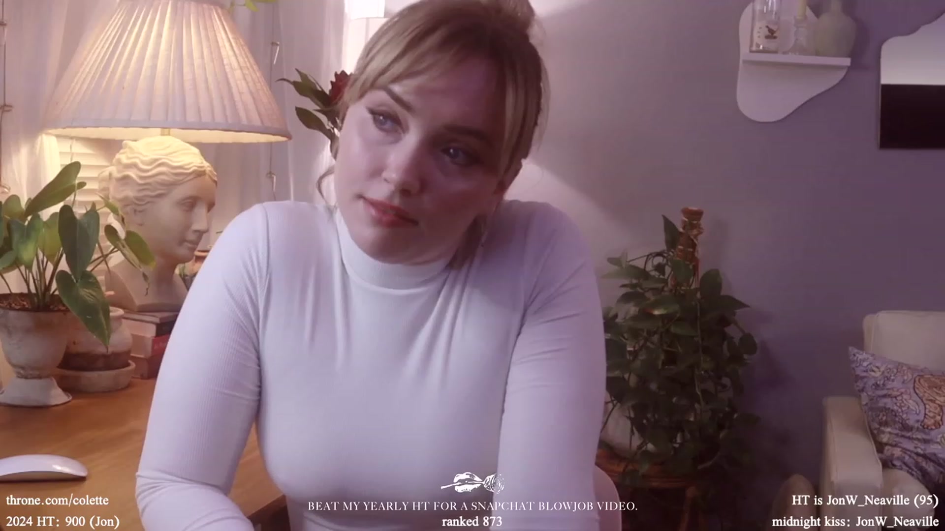 Gallery image thumbnail from Femme's myfreecams stream on, 01/09/2024, 19:44 image 1 of 20