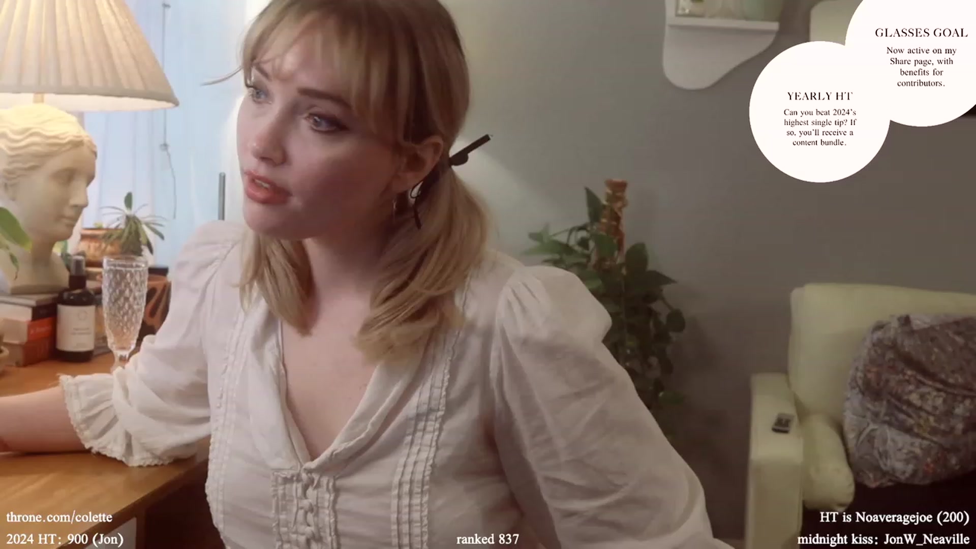 Gallery image thumbnail from Femme's myfreecams stream on, 01/11/2024, 19:36 image 14 of 20