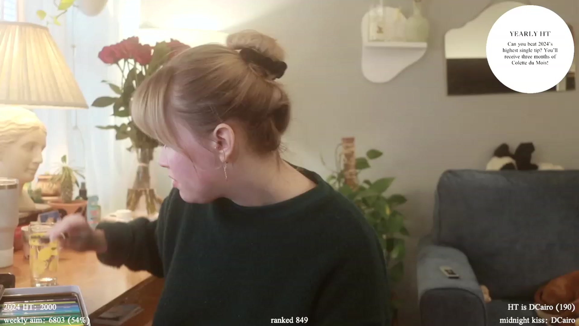 Gallery image thumbnail from Femme's myfreecams stream on, 01/16/2024, 19:52 image 6 of 20