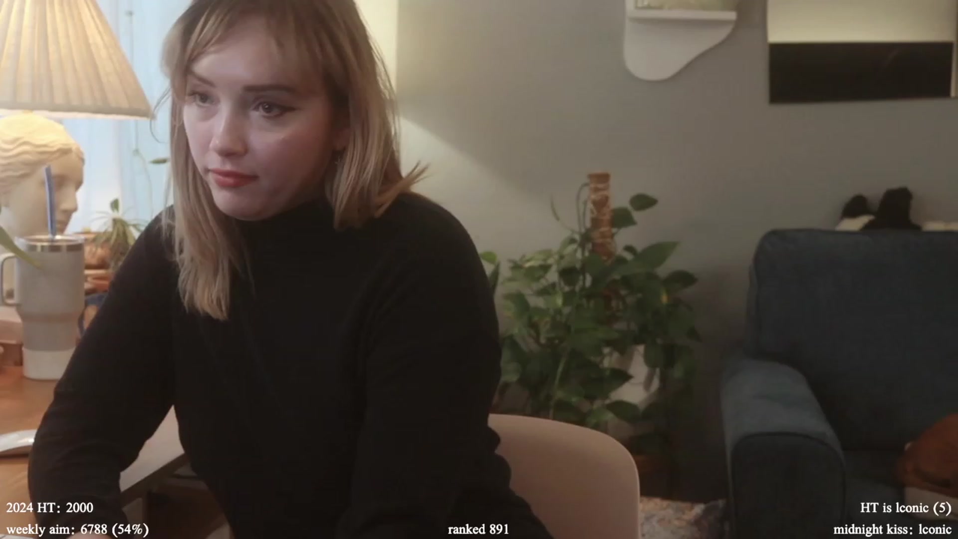 Gallery image thumbnail from Femme's myfreecams stream on, 01/17/2024, 17:22 image 7 of 20