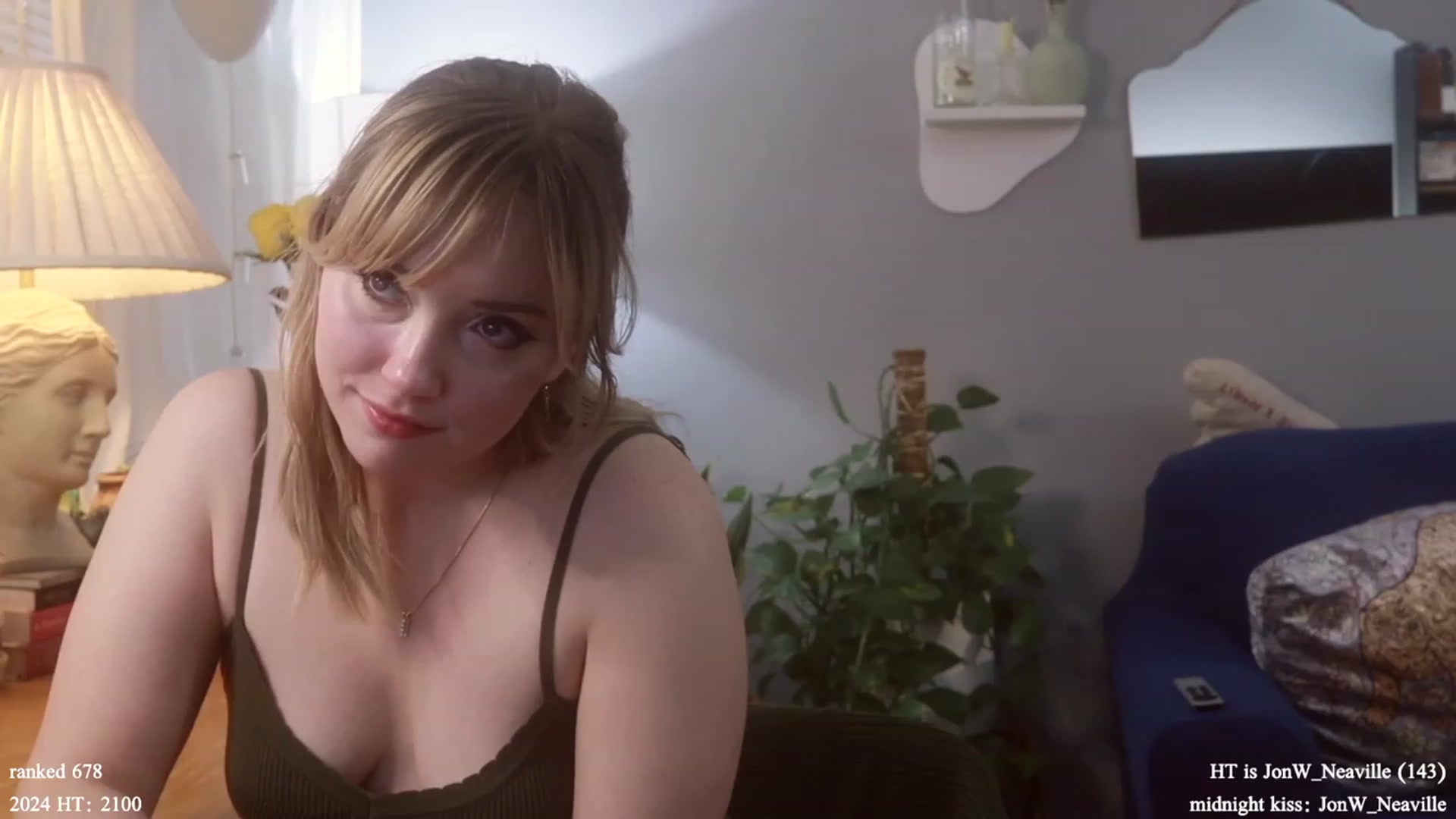 Gallery image thumbnail from Femme's myfreecams stream on, 01/25/2024, 18:05 image 8 of 20