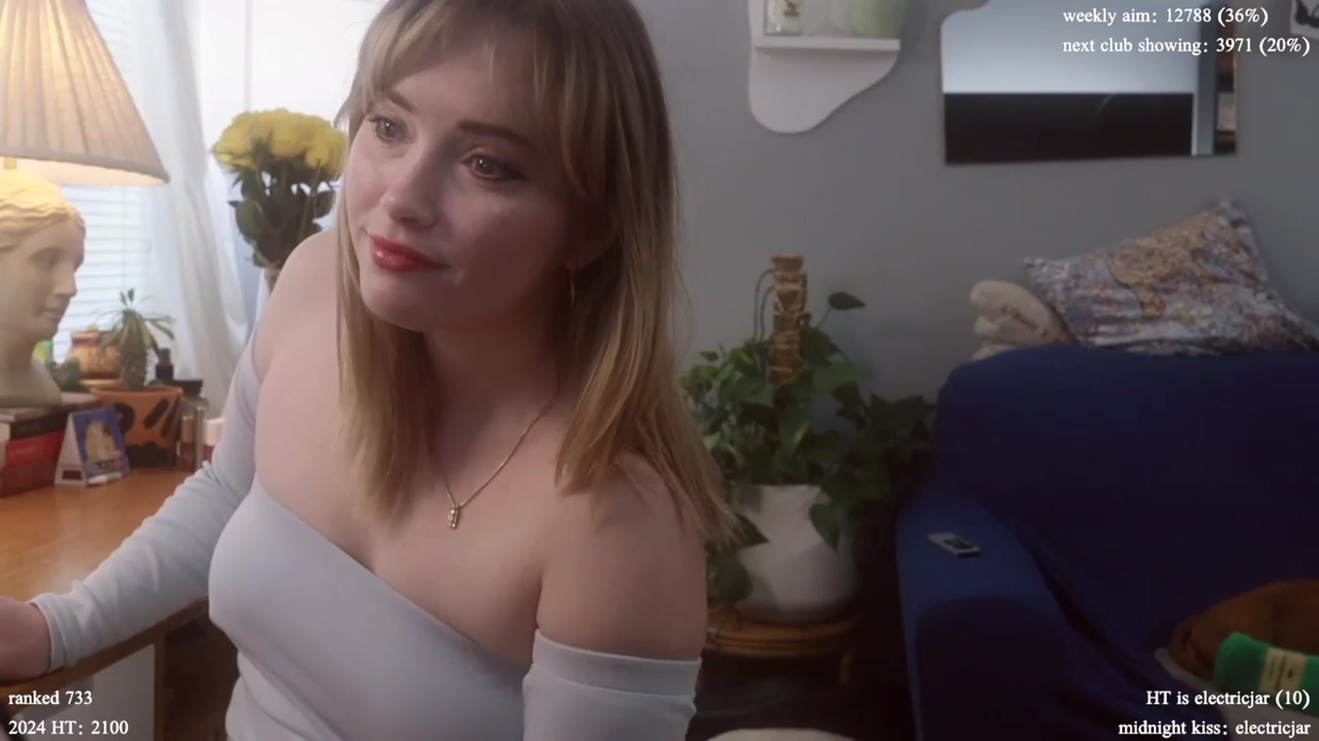 Gallery image thumbnail from Femme's myfreecams stream on, 01/30/2024, 19:13 image 9 of 20