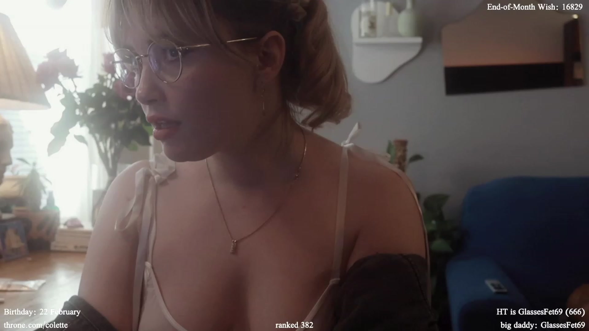 Gallery image thumbnail from Femme's myfreecams stream on, 02/26/2024, 21:09 image 10 of 20