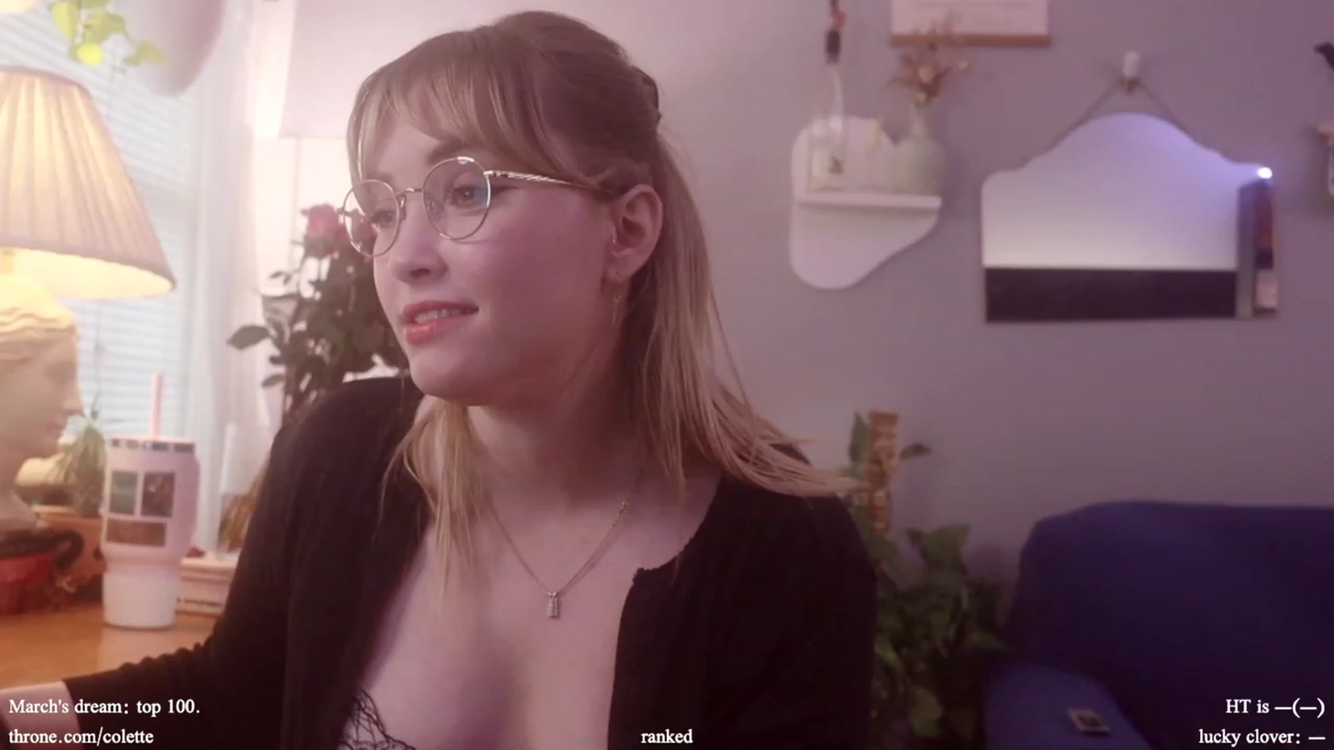 Gallery image thumbnail from Femme's myfreecams stream on, 03/01/2024, 18:49 image 8 of 20
