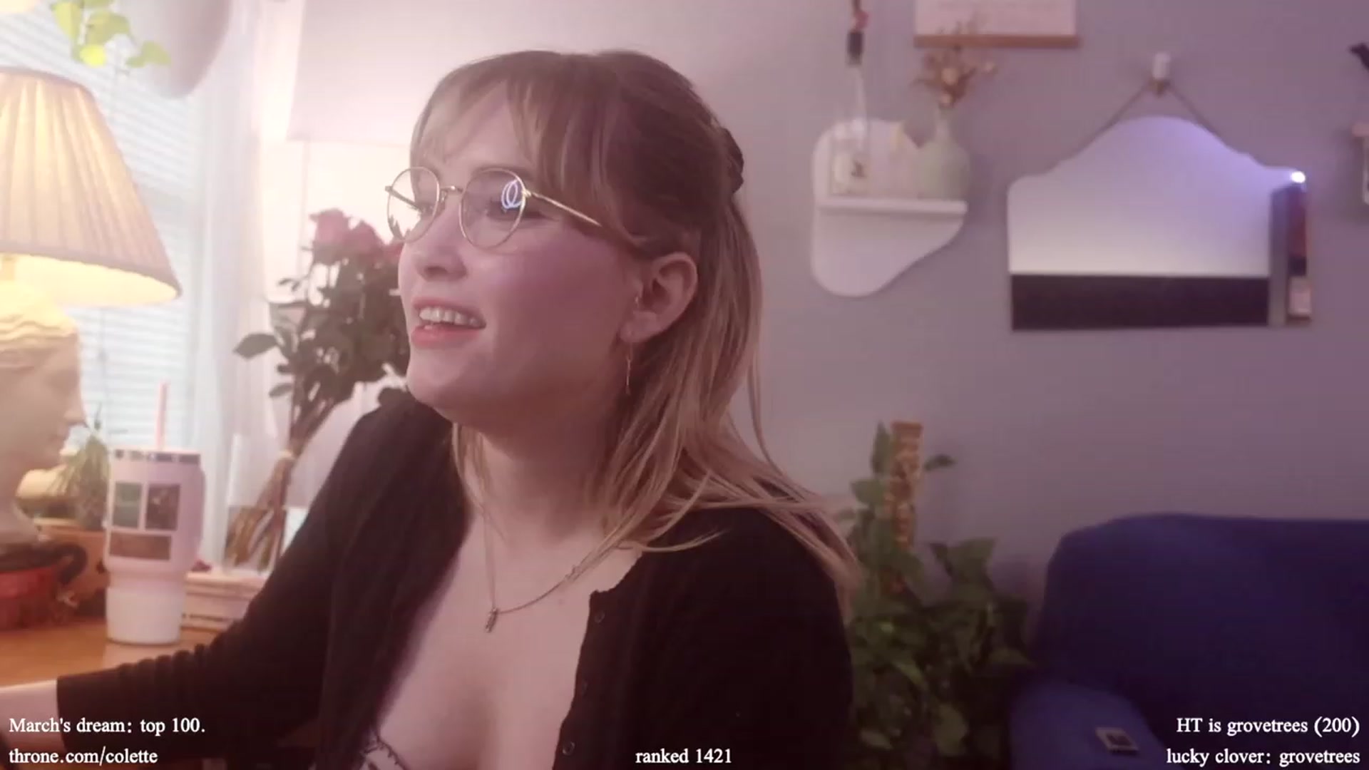 Gallery image thumbnail from Femme's myfreecams stream on, 03/01/2024, 18:49 image 13 of 20