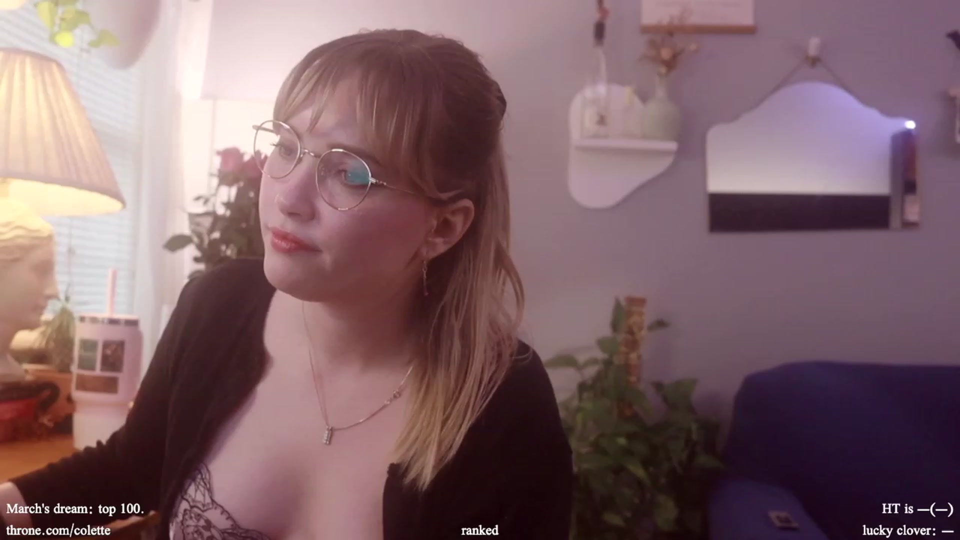 Gallery image thumbnail from Femme's myfreecams stream on, 03/01/2024, 18:49 image 3 of 20
