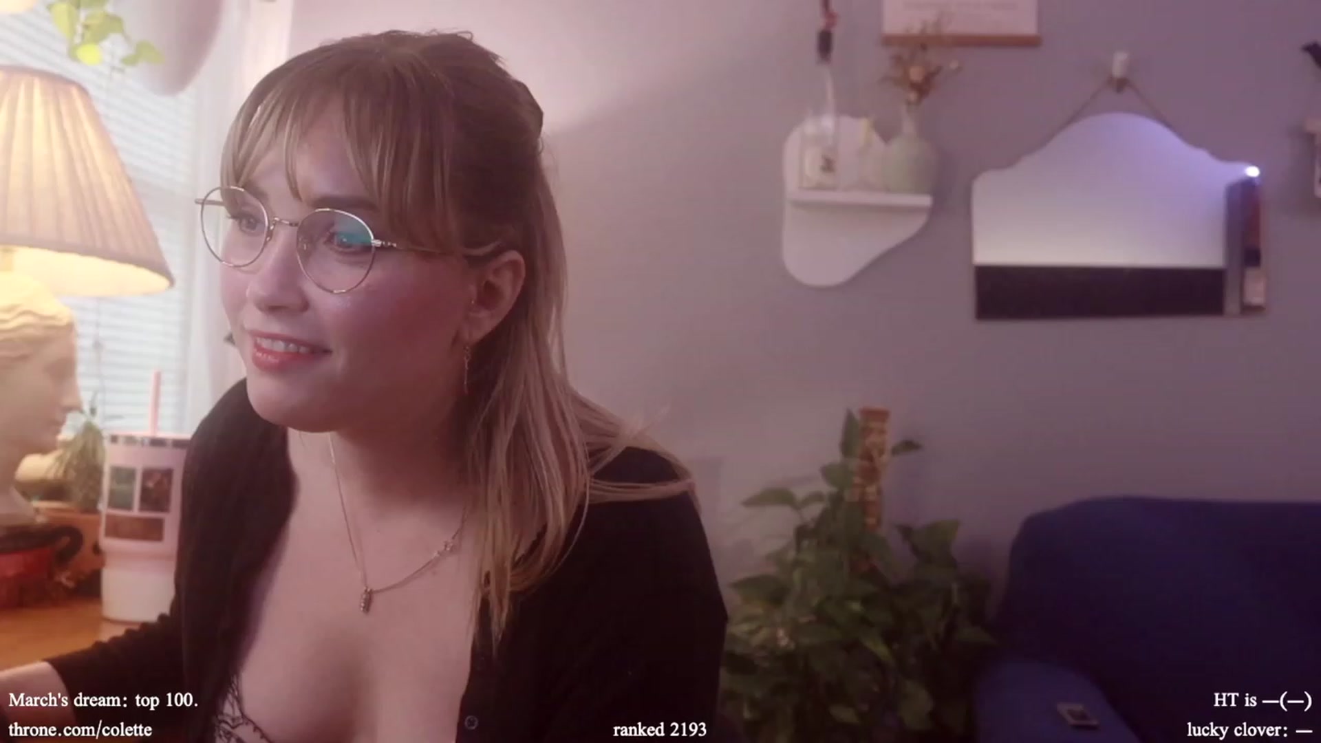 Gallery image thumbnail from Femme's myfreecams stream on, 03/01/2024, 18:49 image 12 of 20