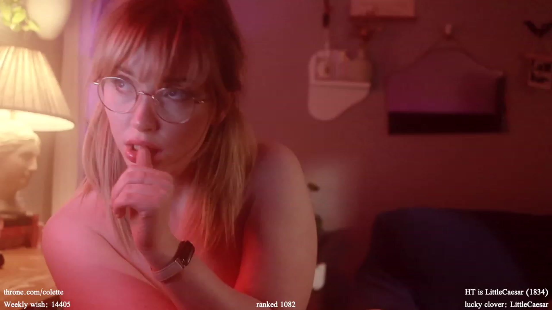 Gallery image thumbnail from Femme's myfreecams stream on, 03/04/2024, 06:42 image 1 of 20