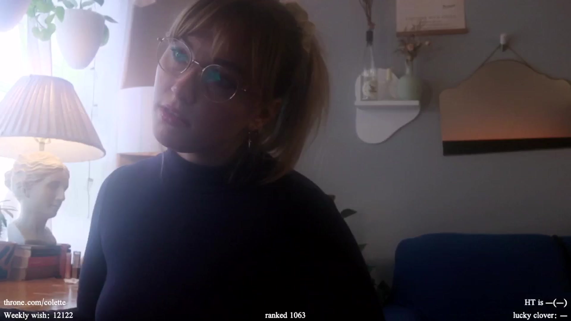 Gallery image thumbnail from Femme's myfreecams stream on, 03/05/2024, 18:16 image 16 of 20