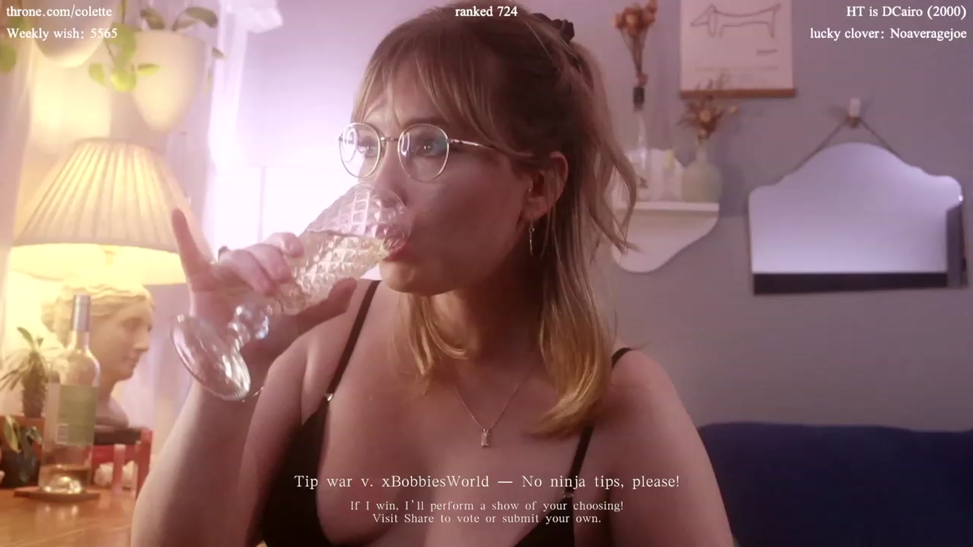 Gallery image thumbnail from Femme's myfreecams stream on, 03/07/2024, 01:40 image 13 of 20