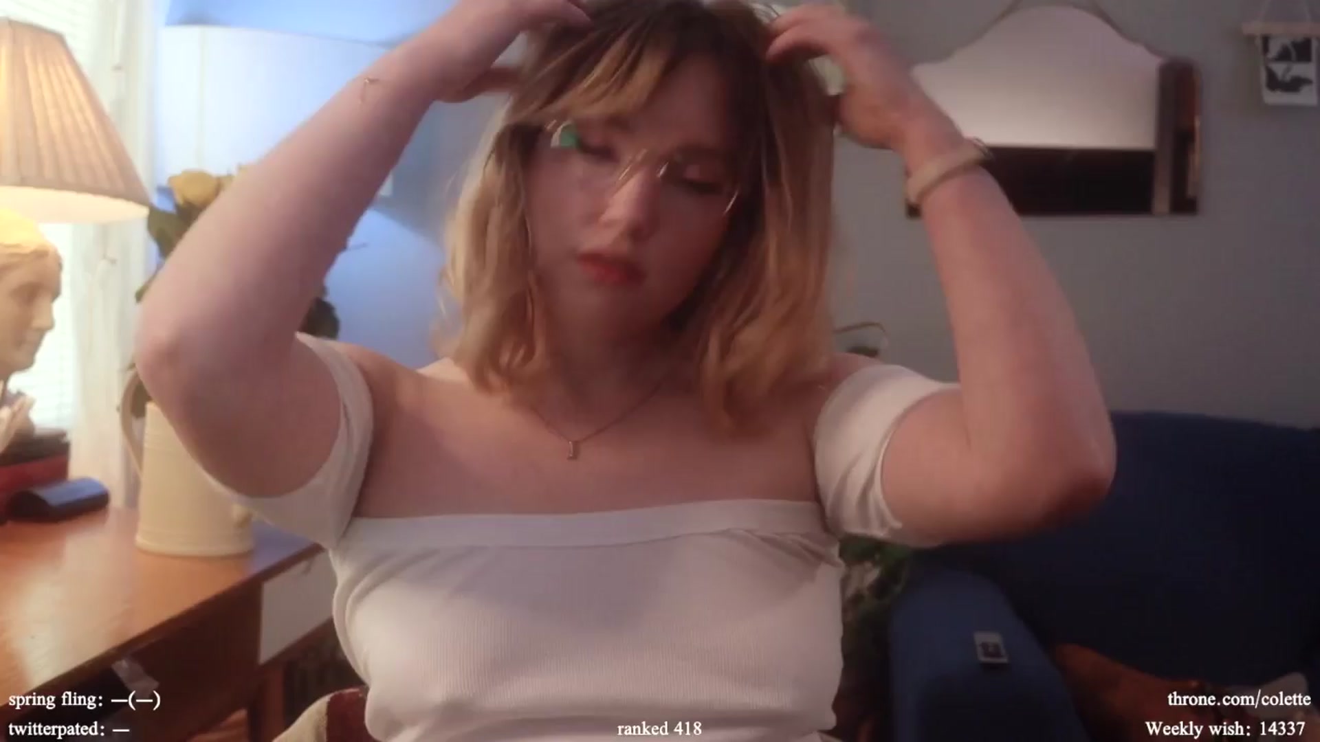 Gallery image thumbnail from Femme's myfreecams stream on, 04/02/2024, 16:43 image 4 of 20