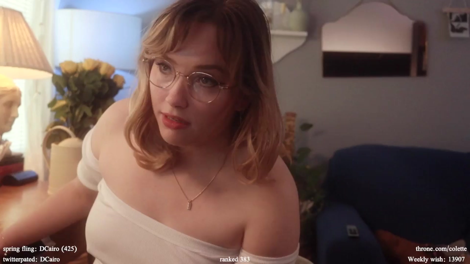 Gallery image thumbnail from Femme's myfreecams stream on, 04/02/2024, 16:43 image 8 of 20