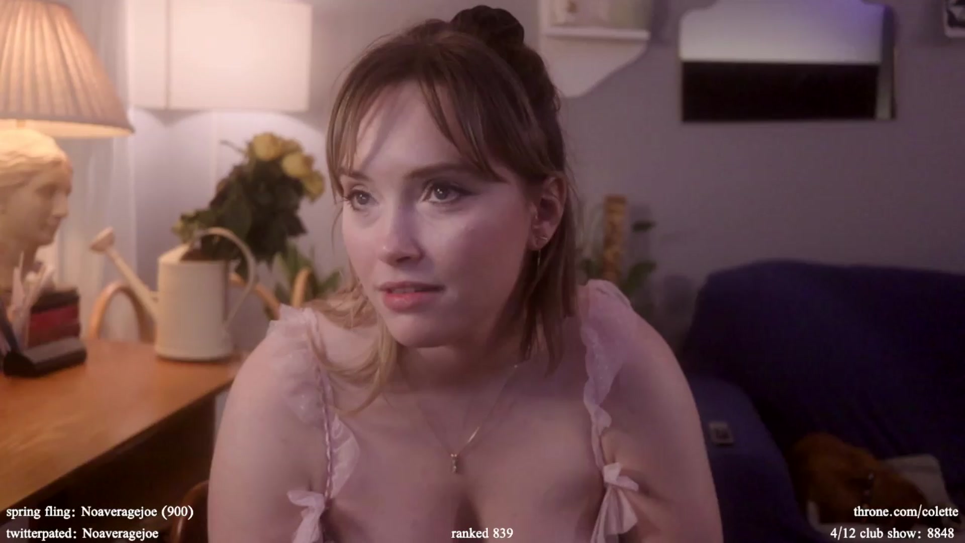 Gallery image thumbnail from Femme's myfreecams stream on, 04/12/2024, 20:45 image 14 of 20