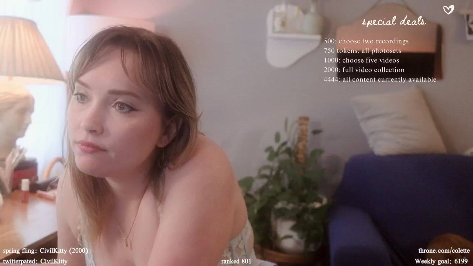 Gallery image thumbnail from Femme's myfreecams stream on, 04/18/2024, 19:08 image 10 of 20